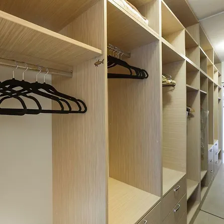 Апартаменти West Coast Penthouse *